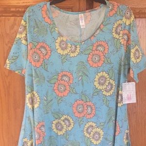 Lularoe perfect t size medium